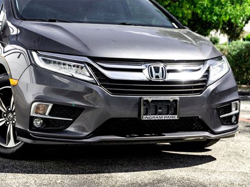 Used 2018 Honda Odyssey Touring image 3