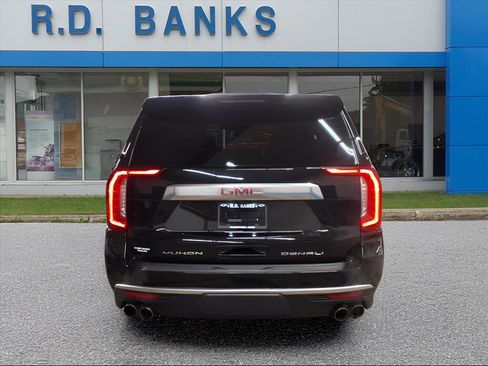 Certified 2023 GMC Yukon Denali image 4