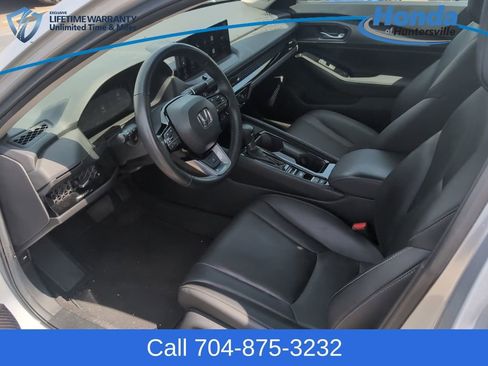 Used 2025 Honda Accord Touring image 13