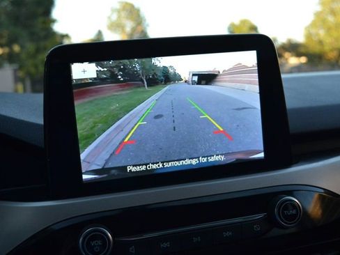 Used 2021 Ford Escape SE image 22