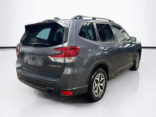 Used 2023 Subaru Forester Premium AWD/4WD image 7