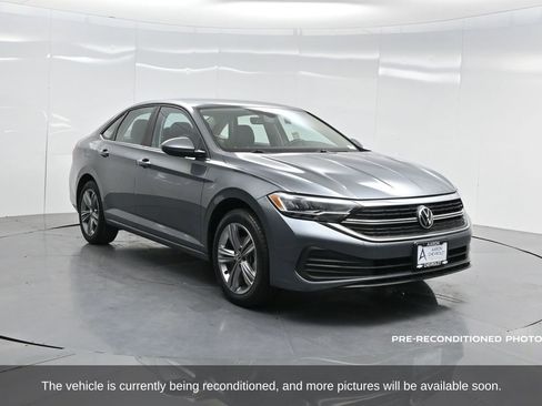 Used 2022 Volkswagen Jetta SE image 38