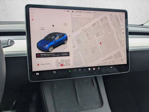 Used 2023 Tesla Model Y Long Range image 10