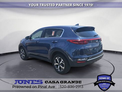 Used 2021 Kia Sportage LX FWD image 3