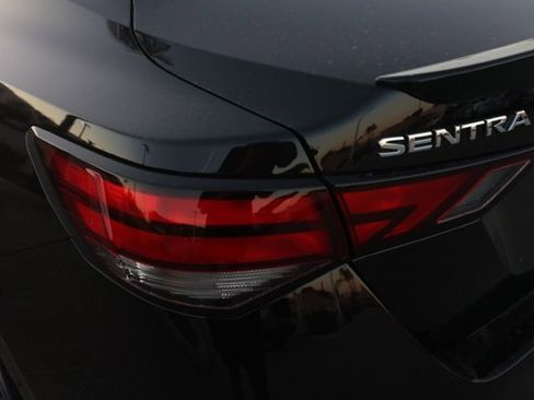 New 2025 Nissan Sentra SR image 7