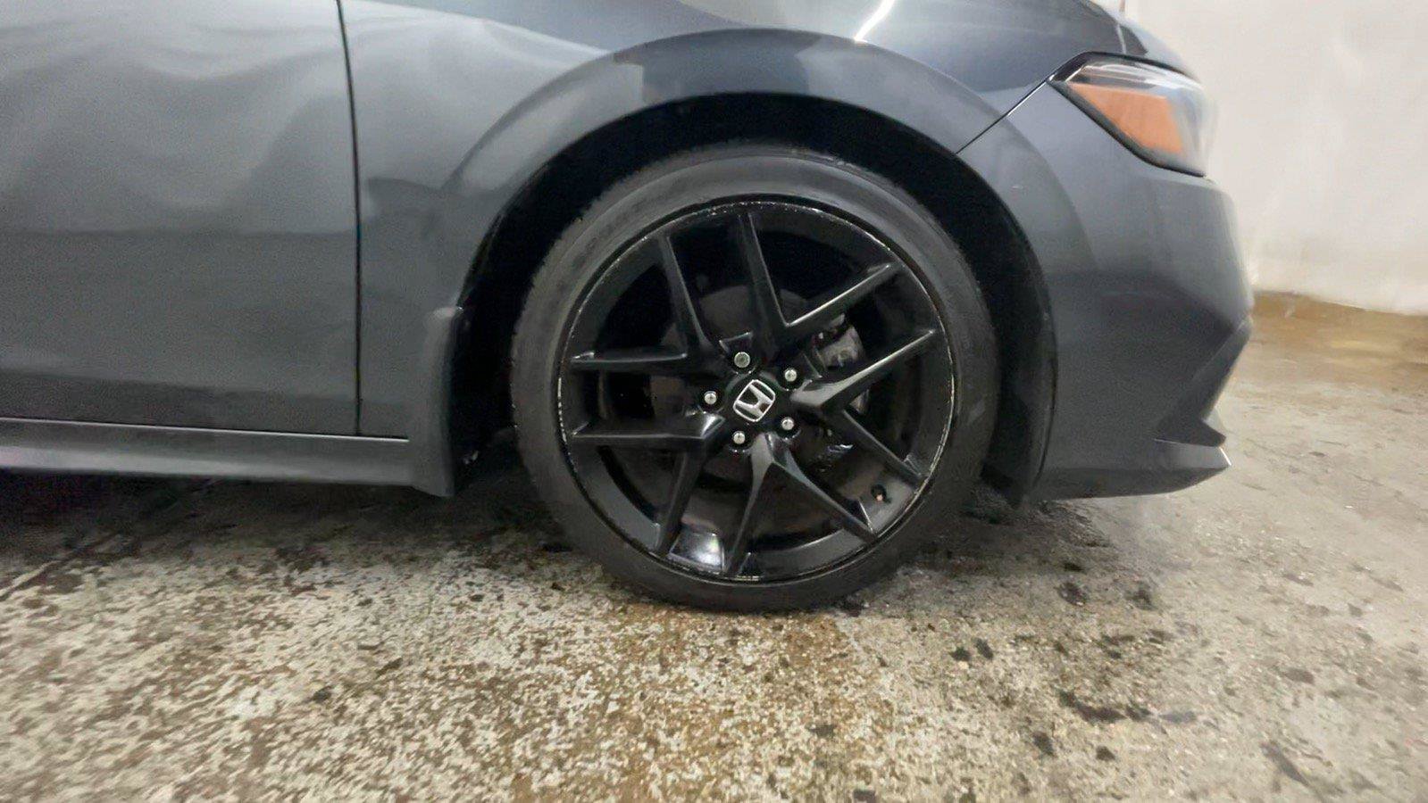Used 2023 Honda Civic Sport image 18
