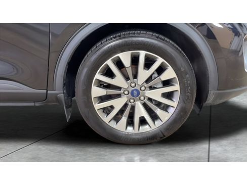 Used 2022 Ford Escape Titanium w/ Class II Trailer Tow Package AWD/4WD image 21