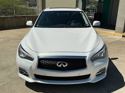 Used 2015 INFINITI Q50 Premium w/ Deluxe Touring Package image 11