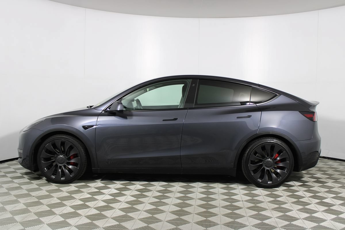 Used 2022 Tesla Model Y Performance AWD/4WD image 3