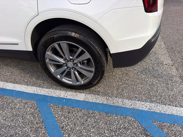 Used 2025 Cadillac XT5 Premium Luxury FWD image 5