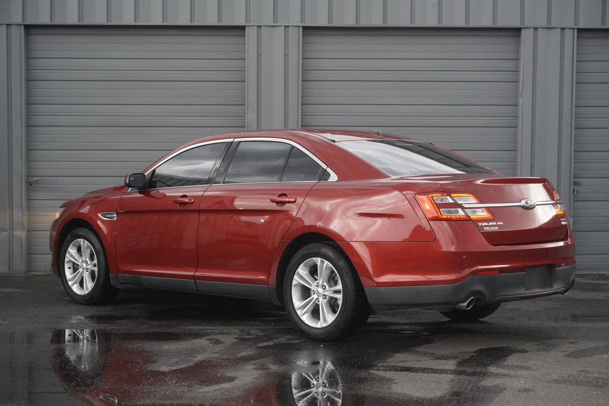 Used 2016 Ford Taurus SEL w/ Equipment Group 201A AWD/4WD image 3