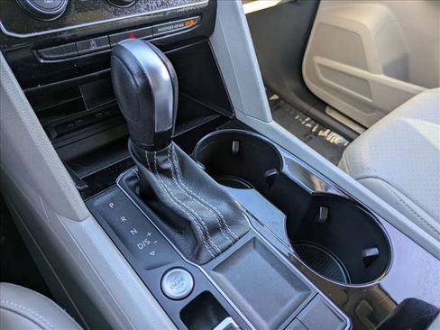 Used 2023 Volkswagen Atlas SE w/ Black Wheel Package image 11