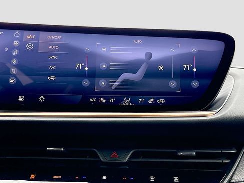 Used 2024 Buick Envision Avenir image 20