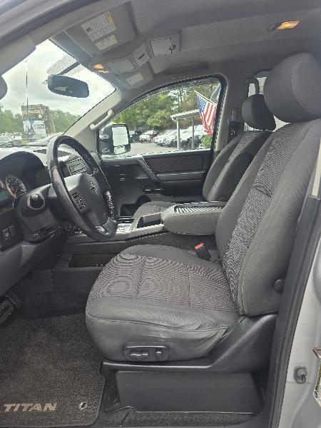 Used 2012 Nissan Titan SV w/ SV Premium Utility Pkg AWD/4WD image 7