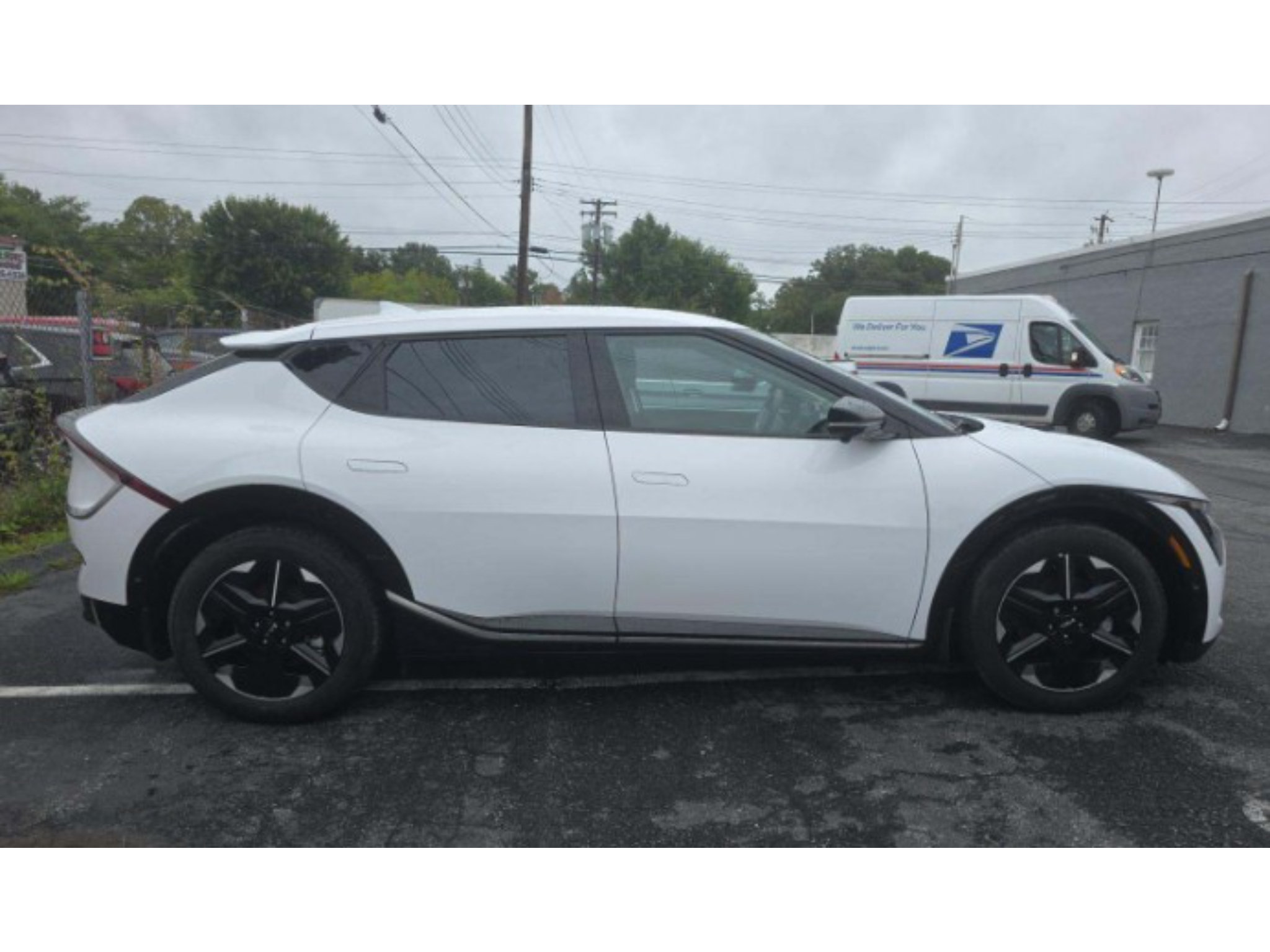 Used 2025 Kia EV6 Wind AWD/4WD image 2
