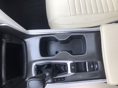 Used 2019 Honda Accord EX image 15