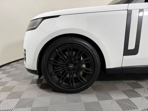 Used 2024 Land Rover Range Rover Long Wheelbase SE AWD/4WD image 13