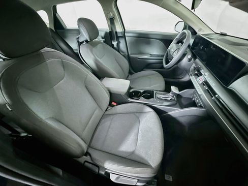 Used 2025 Kia K4 FWD image 31