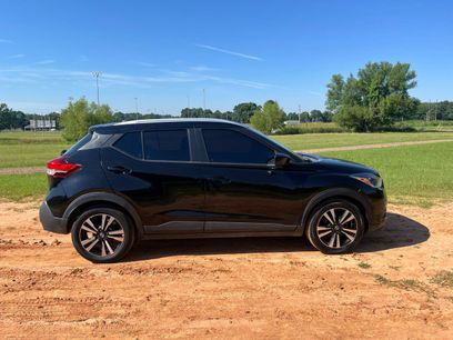 Used 2020 Nissan Kicks SV