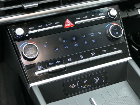 Used 2024 Hyundai Santa Fe XRT image 22