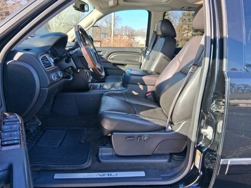 Used 2013 GMC Sierra 2500 Denali w/ Suspension Package, Off-Road image 15