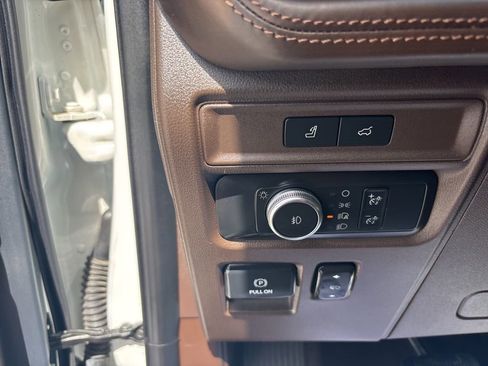 Used 2022 Ford Expedition King Ranch AWD/4WD image 20