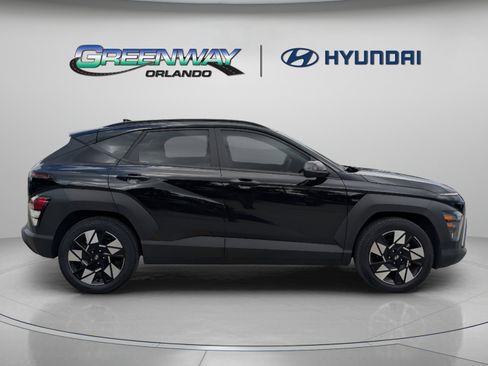 Used 2025 Hyundai Kona SEL FWD image 9