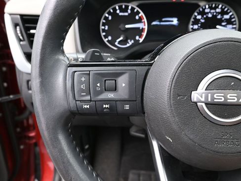 Used 2023 Nissan Rogue SL image 15