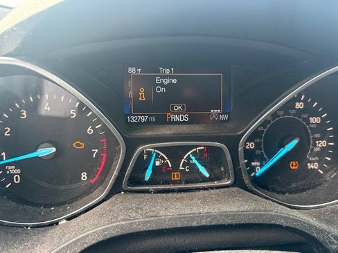 Used 2017 Ford Escape SE FWD image 8
