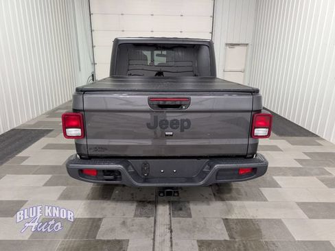 Used 2022 Jeep Gladiator Sport AWD/4WD image 4