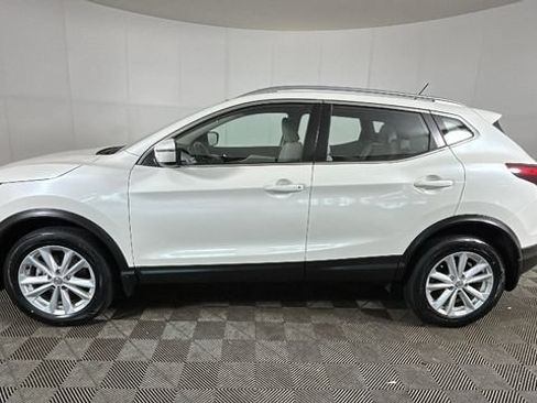 Used 2018 Nissan Rogue Sport SV w/ SV All-Weather Package FWD image 5