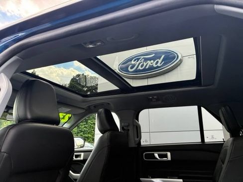 Certified 2023 Ford Explorer XLT w/ Equipment Group 202A AWD/4WD image 13