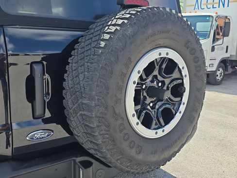 Used 2022 Ford Bronco Big Bend w/ Sasquatch Package AWD/4WD image 11