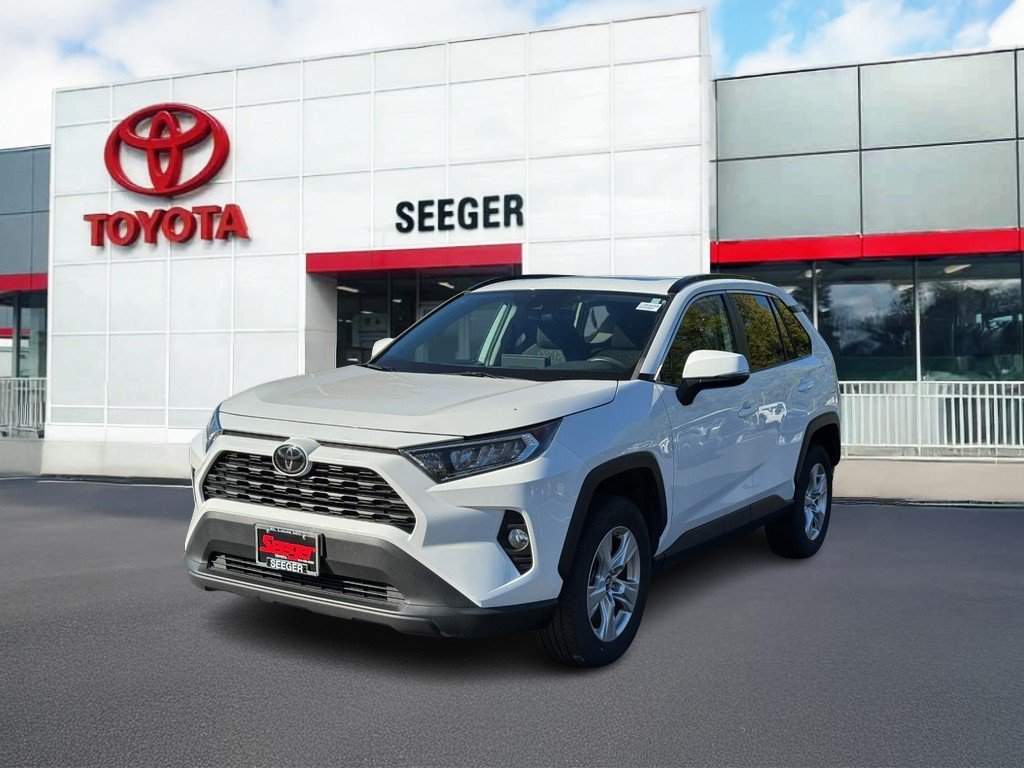 Used 2019 Toyota RAV4 XLE FWD image 11