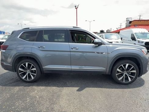 Used 2024 Volkswagen Atlas SEL Premium R-Line AWD/4WD image 9