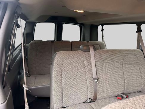 Used 2024 Chevrolet Express 3500 LT w/ LT Preferred Equipment Group RWD image 30