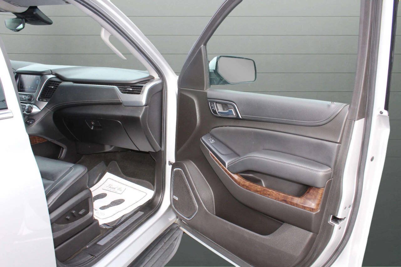 Used 2017 Chevrolet Suburban LT AWD/4WD image 21