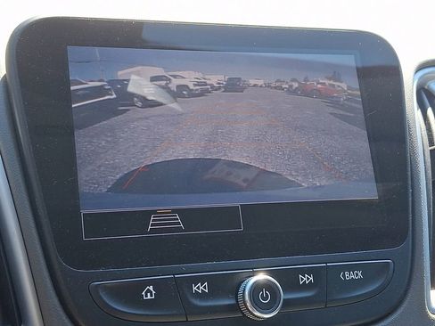 Used 2021 Chevrolet Malibu LS FWD image 16