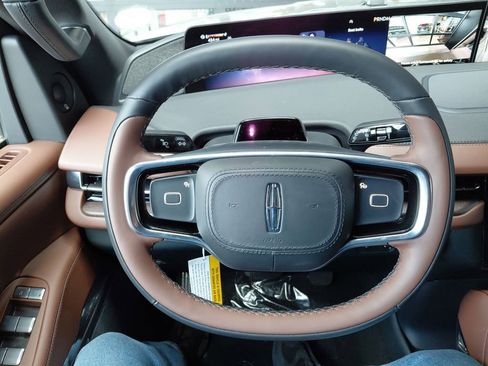 New 2026 Lincoln Navigator L Reserve image 42