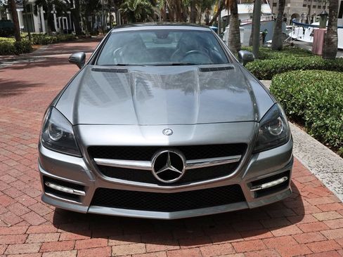 Used 2013 Mercedes-Benz SLK 250 image 20