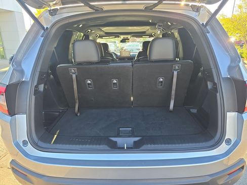 Used 2024 Honda Pilot TrailSport image 23