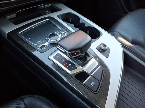 Used 2018 Audi Q7 3.0T Prestige image 21