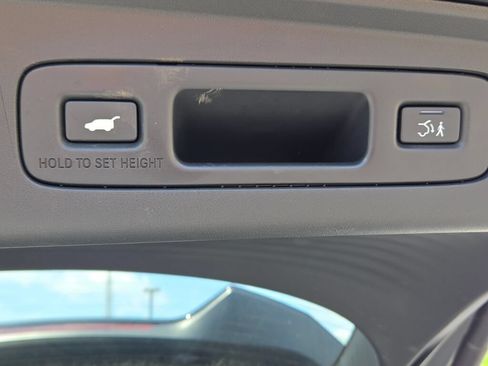 Certified 2025 Acura ADX AWD image 19