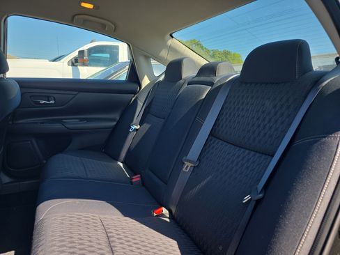 Used 2018 Nissan Altima 2.5 S w/ S Convenience Package image 11