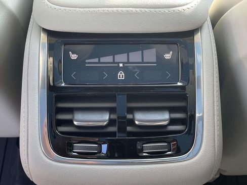 New 2026 Volvo XC90 B6 Ultra image 4