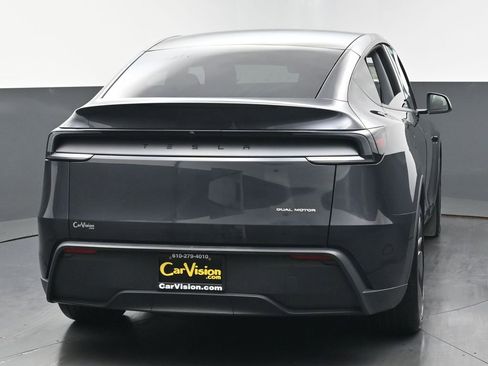 Used 2026 Tesla Model Y Long Range image 3