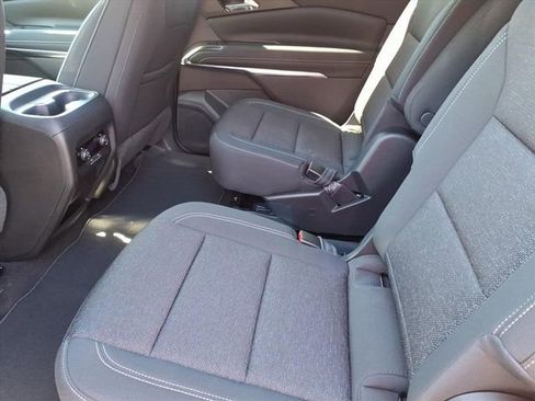 New 2026 Chevrolet Traverse LT w/ Midnight/Sport Edition AWD/4WD image 10