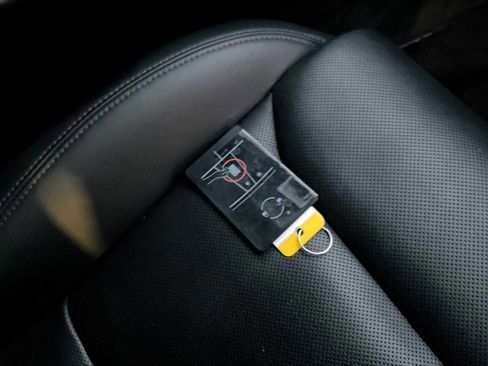 Used 2022 Tesla Model S image 20