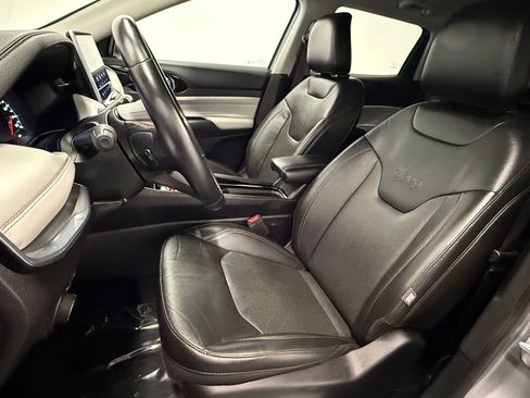 Used 2022 Jeep Compass Limited image 13