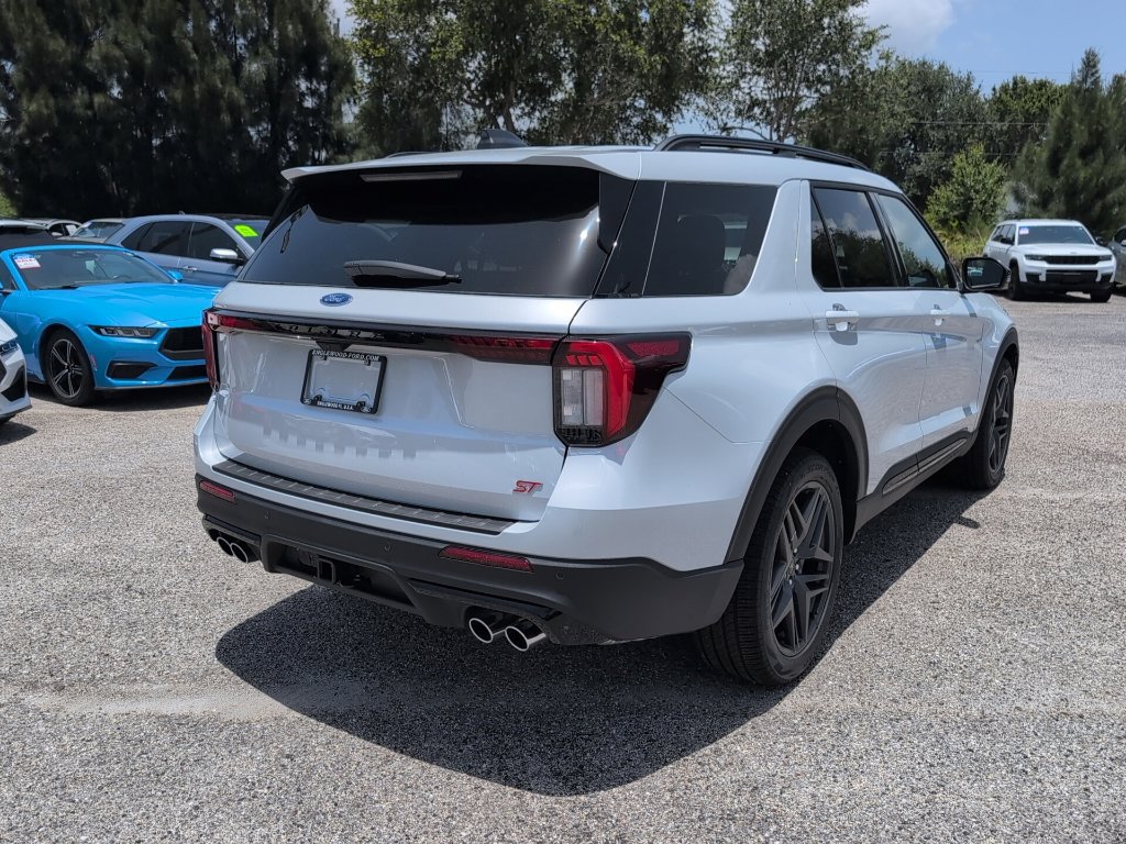 New 2026 Ford Explorer ST w/ Sun And Sound Package AWD/4WD image 3